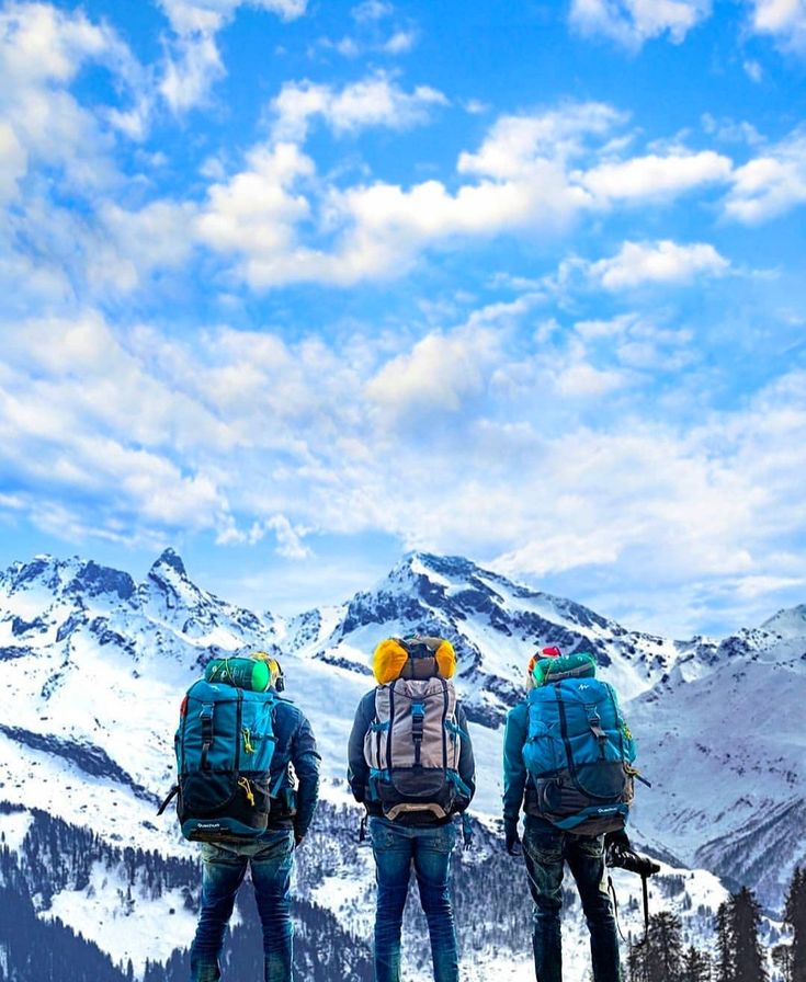 Why Globe Mates is the Best Travel Agency in Shimla for Himachal Tours